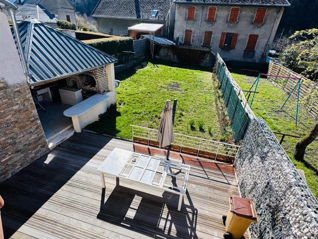 Livet et Gavet magnifique maison de village T4 140 m2 état neuf