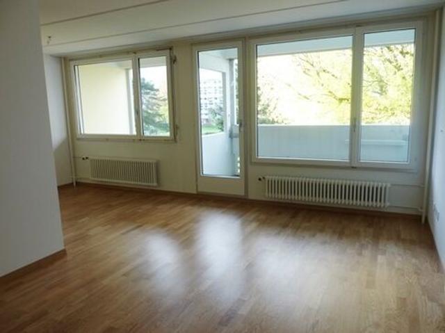 Apartment with 5.5 rooms for rent in Birr 97 m²