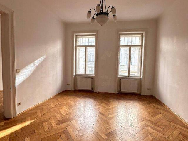 LIVING IN WÄHRING+ 3,5 Zimmer Altbauwohnung und Loggia