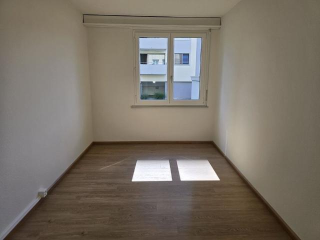 Living in the immediate vicinity of the old town and the train station