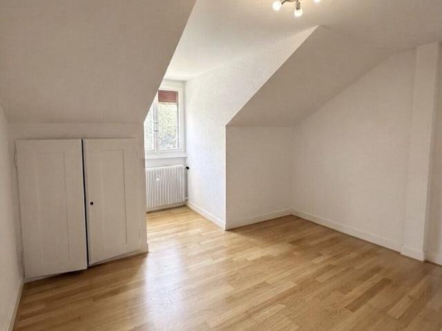 Living on the Aare Riverbank: Charming Home in the Altenberg Quarter!