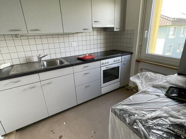Living like new: renovated 3.5 room apartment with great views