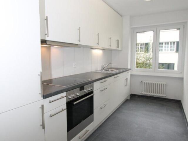 LIVING moderne avec tour de lavage | dreamo. Ch