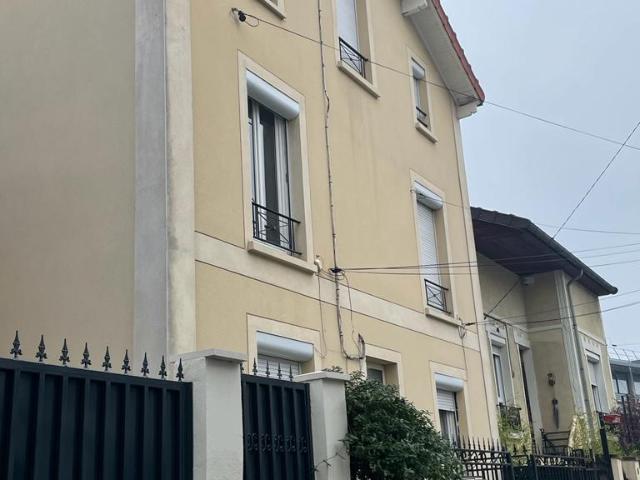 LIVRY GARGAN * ALLEE DES DESPORTES