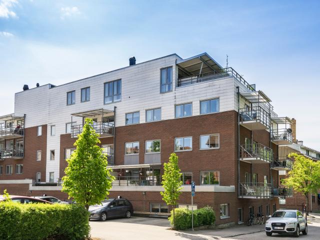 Ljus och välplanerad lägenhet med sjöutsikt 58 m² 8 672 kr