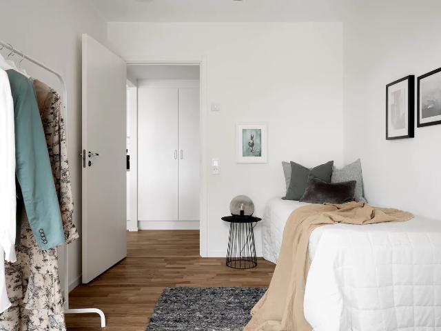 Ljus och modern 4 rok med två toaletter 90 m² 12 646 kr