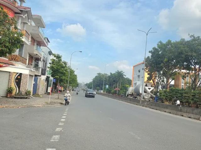 Lô đất biệt thự 320 16 x 20 KDC Nam Long D3, Liên Phường, Phước Long B, chỉ 27ty