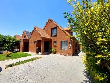 Lo Barnechea, Se vende casa/camino del chin