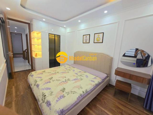 Lô góc 3 mặt thoáng nhà mới đẹp full nội thất vip gần aeon long biên
