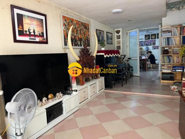 Lô góc, 2 thoáng, đường ô tô phố pháo đài láng, đống đa. 0911554