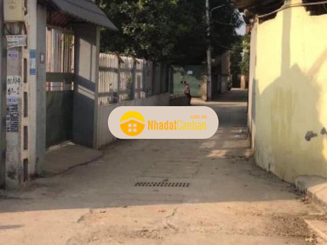 Lô góc 2 mặt tiền 20m ra hồ điều hoà đường 4 5m