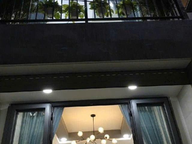 Lô góc 30m2 – 3 tầng – 25m ra mt trường sa – giá 6 tỷ