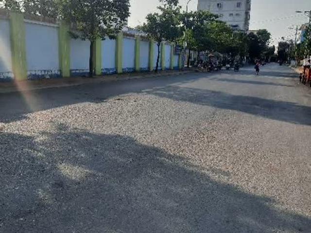 Lô góc mặt tiền xe hơi 9x21 Lê Bôi Xây mới chỉ 7 tỷ 1