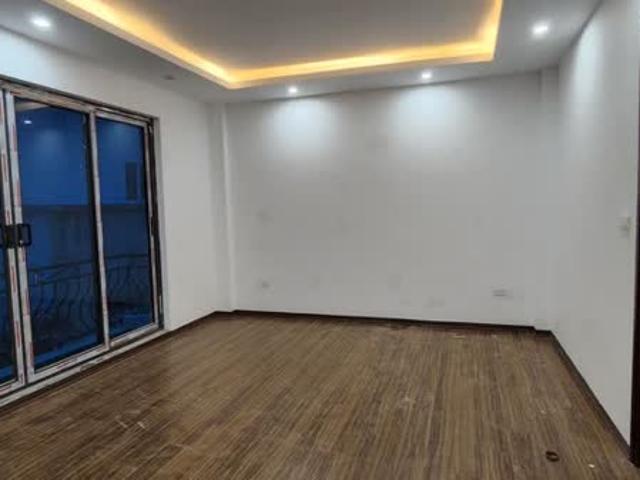 Lô góc P Lô mới ở ngay 3 NG gần Quang Trung dt 34m2*5T chỉ 4.68 tỷ 0343040