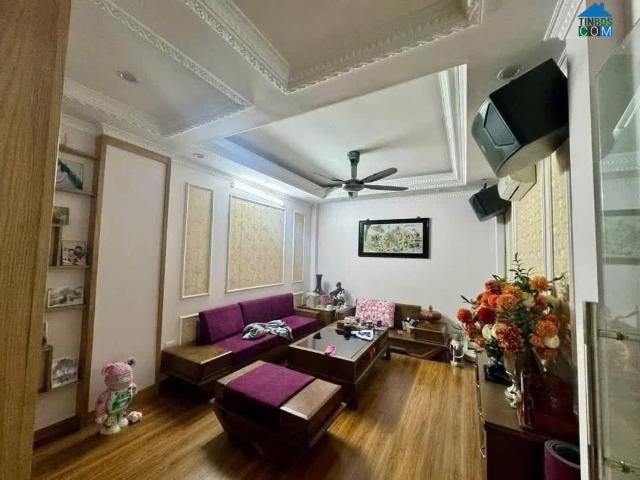 Lô góc yên hoà gần phố dt 30m2 5 tầng mặt tiền 4m giá 6.95 tỷ