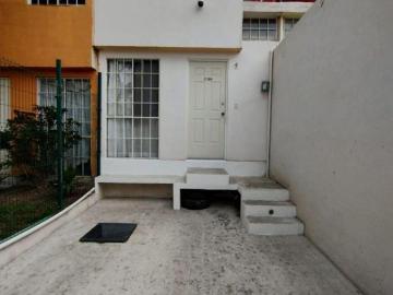 LOMAS DE CUAUTITLAN PRECIOSA CASA EN PRIVADA CON AMPLIACIONES Y EXCELENTES ACABADOS