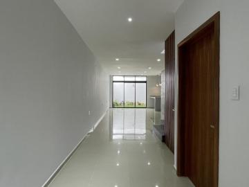 LOMAS DE LA RIOJA, Casa en VENTA con excelentes acabados, estudio y 3 recamaras con baño