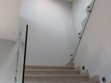 Lomas del Campanario, Residencia de 4 Habitaciones, una en PB, 4 Baños Completos