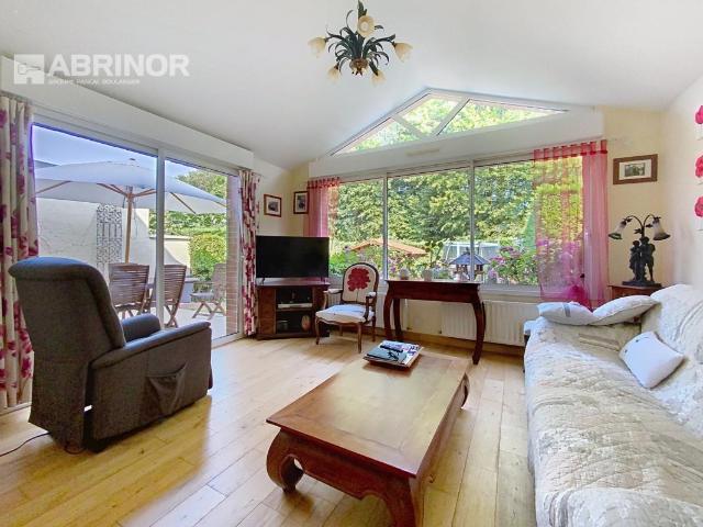Lomme 4 chambres jardin garage metro