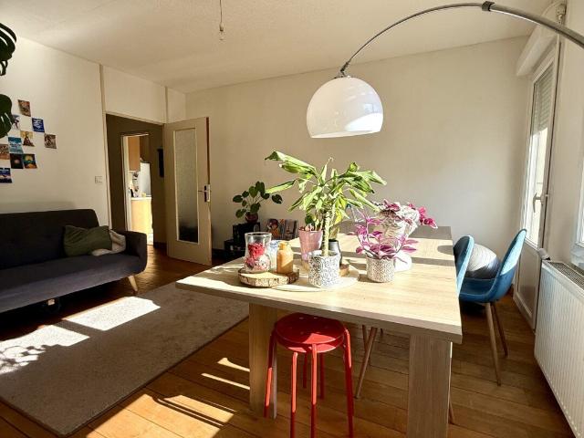 Lomme Avenue de Dunkerque T4 baigné de soleil avec balcon !