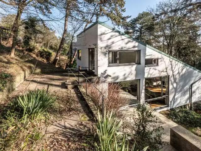 Lonbar Petrilaan 28 Overveen