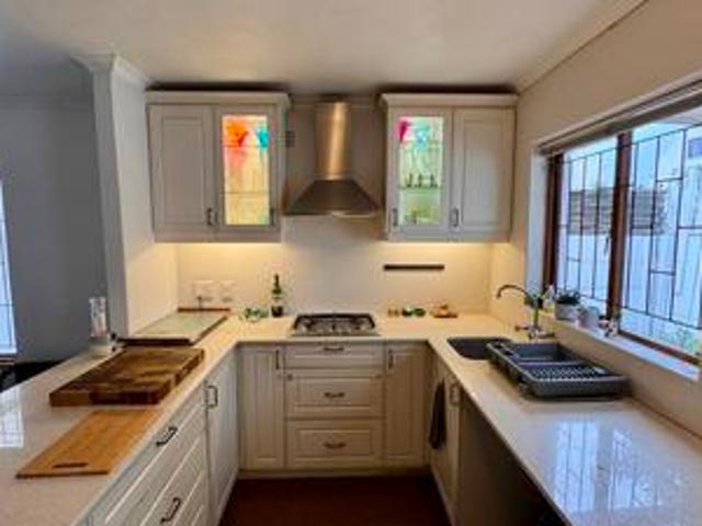 long term 3 bedroom townhouse for re.