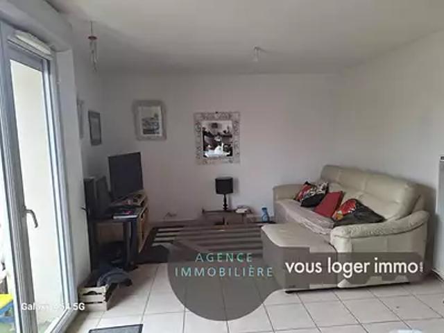 Longages 31410 Location appartement 3 pièces t3 au dernier étage
