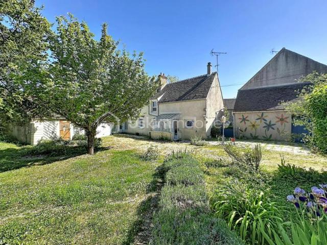 LONGERE + MAISON D'AMIS