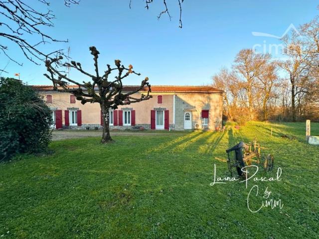 Maison familiale avec nombreuses dépendances – Générac 33920