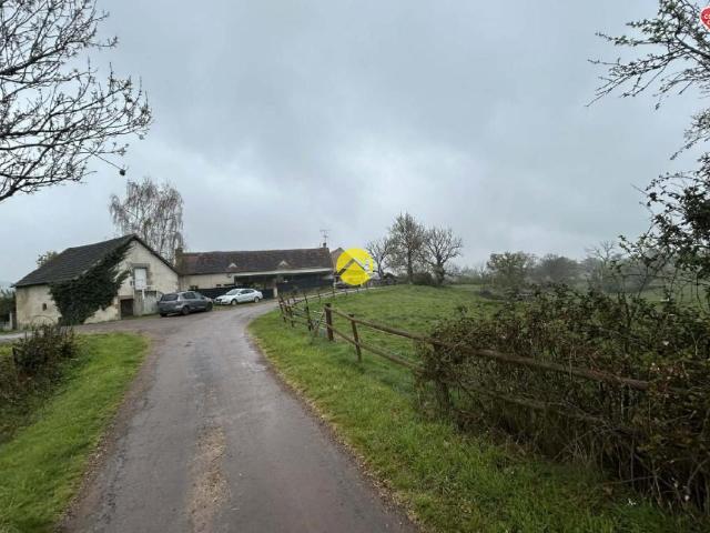 longère avec dépendances et terrain