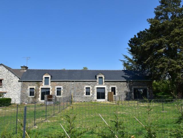 Longère à rénover, 94m2 sur terrain clos de 655 m2, SAINT MARTIN SUR OUST 56200