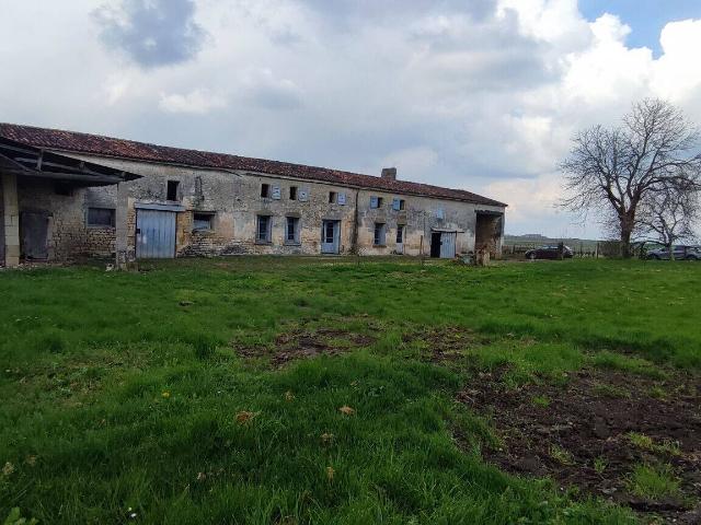 Longére à rénover