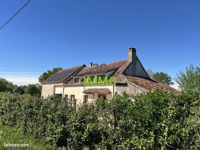 Longere a renover avec terrain constructible st hilaire de gondilly