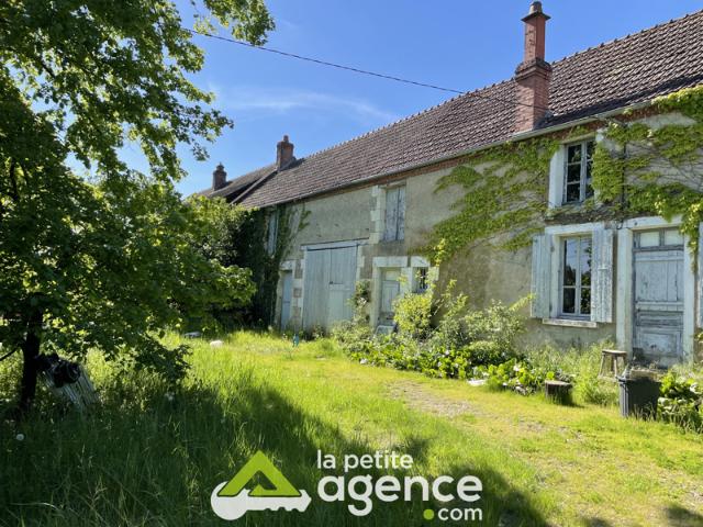 LONGERE A RÉNOVER environnement calme et champêtre