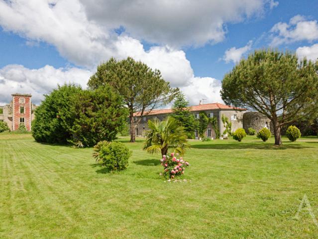 Longère à vendre Beaufou