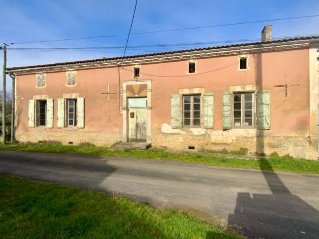 Longère année 1837 proche JONZAC 4 pièce s