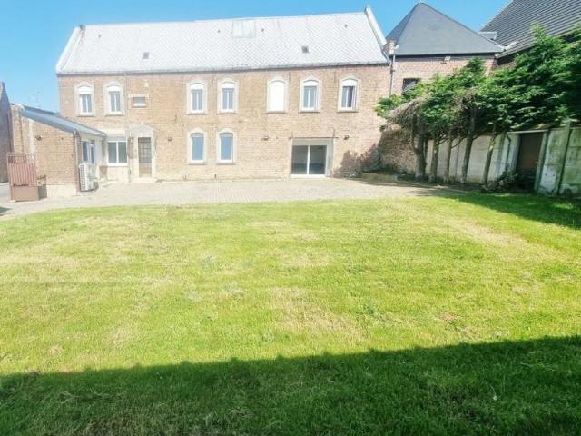 Longère, DPE B, 3 chambres, stationnement, jardin
