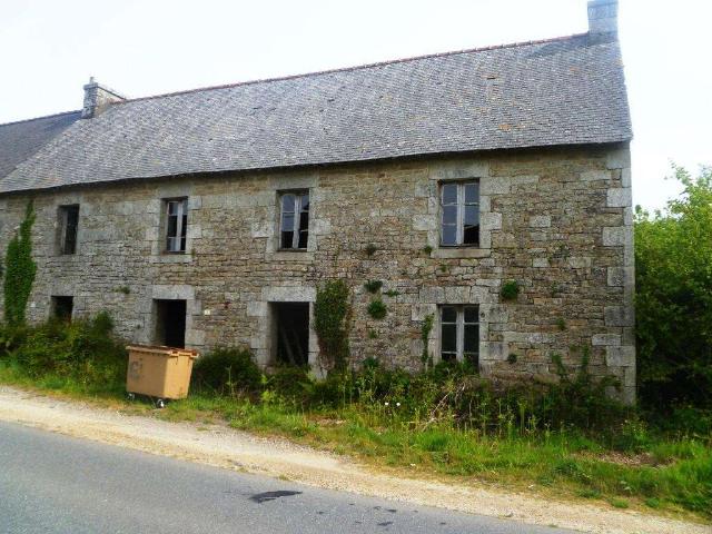 Longère et corps de ferme 2 pièces Ploërdut 56