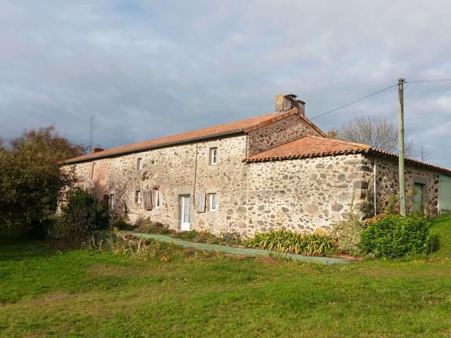 Longère et corps de ferme 4 pièces Moncoutant 79