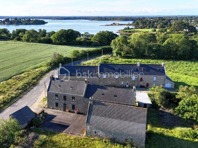 Longère et corps de ferme 6 pièces Belz 56