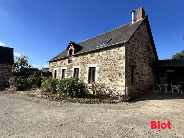 Longère et corps de ferme 8 pièces Saint Jean sur Vilaine 35