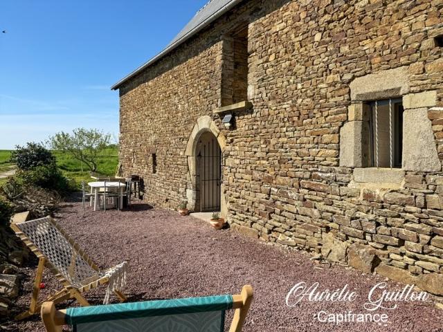 Longère en pierre 165 m2 avec Cachet et beaux volumes 165m² Néant sur Yvel