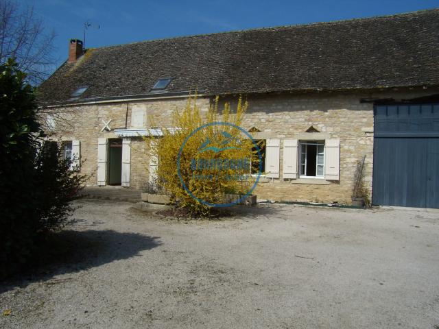 Longère en pierre.213m2