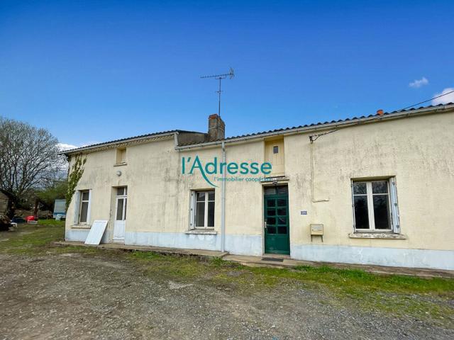 Longère en pierre avec plus de 6000m²