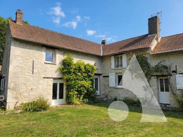 LONGERE EN PIERRES / CHARME ANCIEN CREPY SENLIS / GARAGE