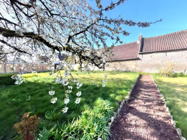 LONGERE INDIVIDUELLE 2 CHAMBRES JARDIN GRANGE
