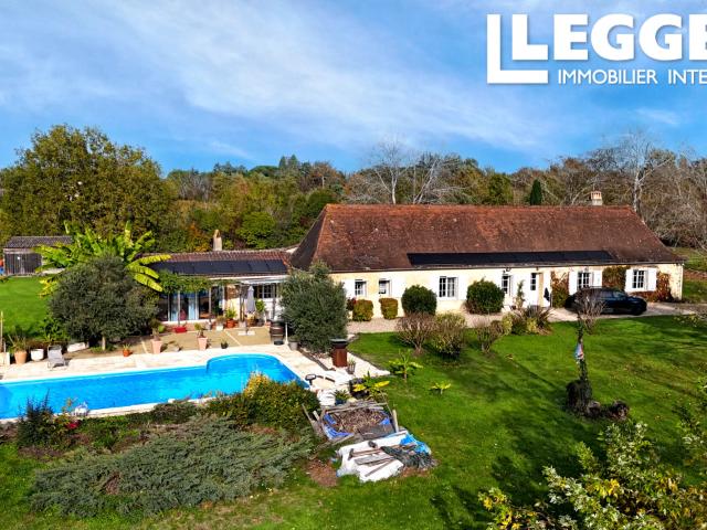 Longère périgourdine de caractère avec gîte, piscine et parc clos à 5 min de Bergerac