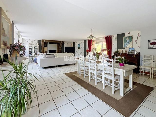 Longère rénovée 313 m² 6 chambres 4 suites parentales calme campagne idéal gites