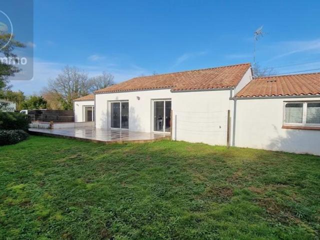 Longère rénovée avec charme de 186m² – Espace et sérénité garantis