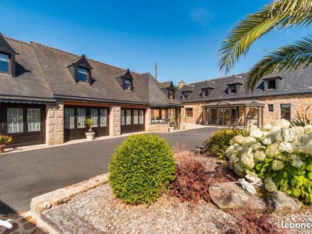 Longère 10 pièces 125 m²